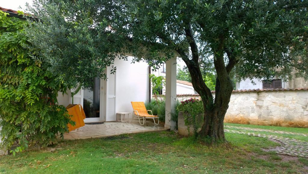 Apartment Free Parking Big Garden Peroj Zimmer foto